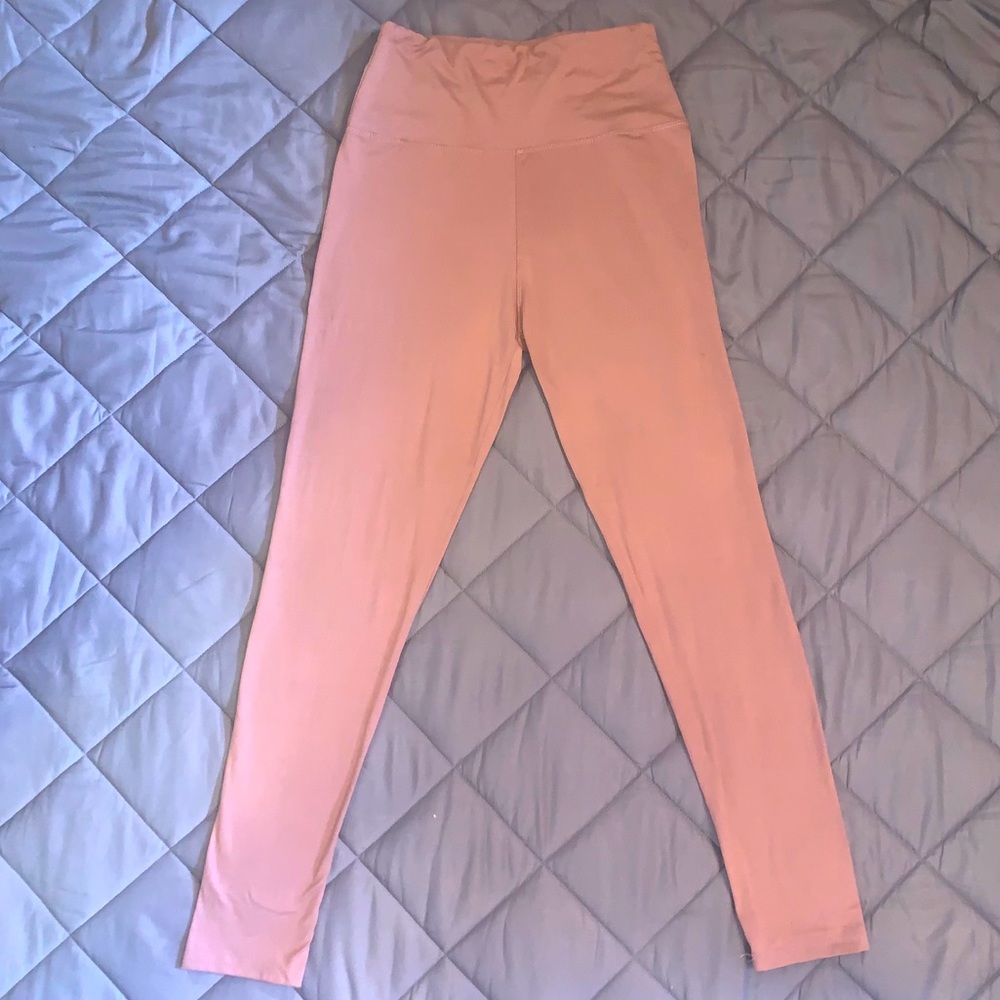 Ultra Soft Pink Leggings Size Medium